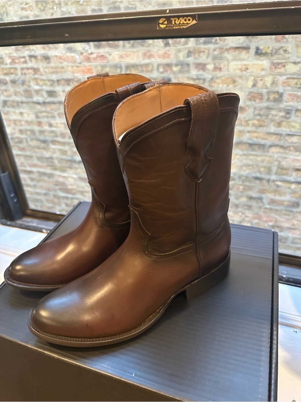NEW Thursday Boot Men's Brown Leather Western Boots (Frontier - size 10.5)